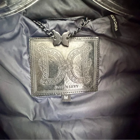 Women's Black Puffer Coat with Faux Fur Collar - Picture 5 of 5